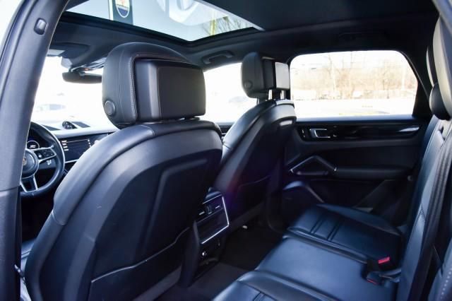 2023 Porsche Cayenne Platinum Edition