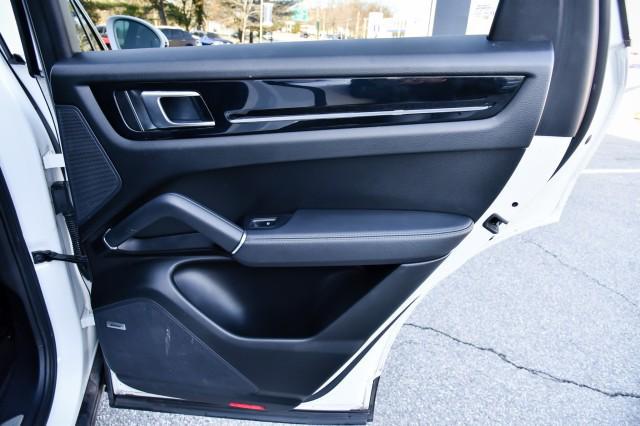 2023 Porsche Cayenne Platinum Edition