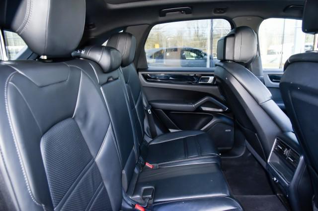 2023 Porsche Cayenne Platinum Edition