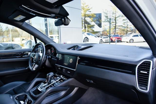 2023 Porsche Cayenne Platinum Edition