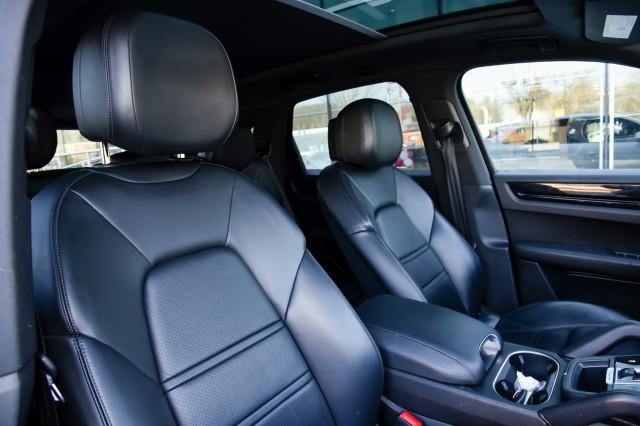 2023 Porsche Cayenne Platinum Edition