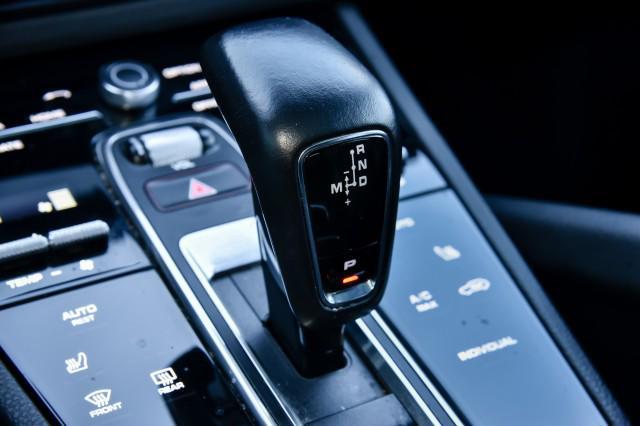 2023 Porsche Cayenne Platinum Edition