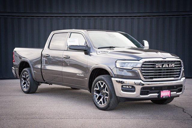 2025 RAM Ram 1500 RAM 1500 LARAMIE CREW CAB 4X4 64 BOX