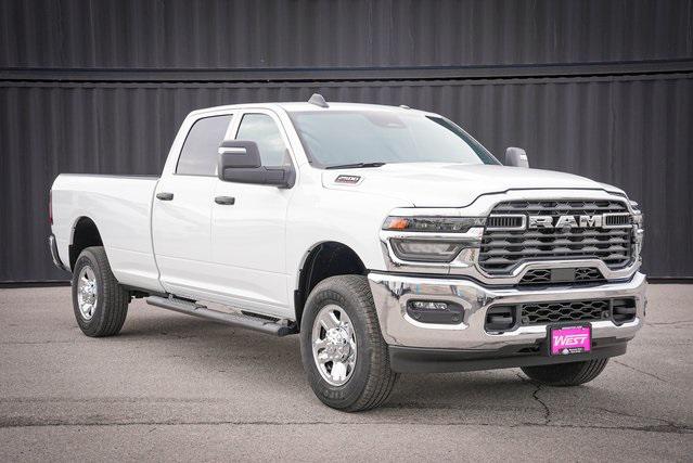 2025 RAM Ram 2500 RAM 2500 TRADESMAN CREW CAB 4X4 8 BOX