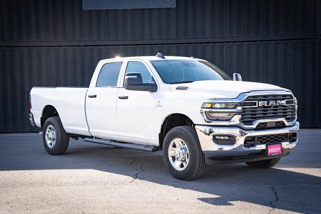 2025 RAM Ram 3500 RAM 3500 TRADESMAN CREW CAB 4X4 8 BOX