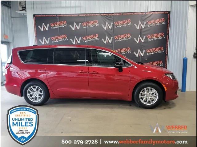 2025 Chrysler Voyager VOYAGER LX
