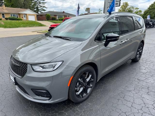 2025 Chrysler Pacifica PACIFICA LIMITED