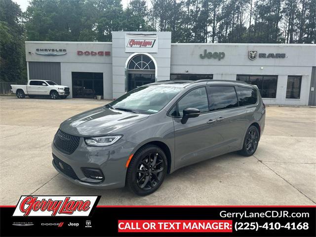 2025 Chrysler Pacifica PACIFICA LIMITED