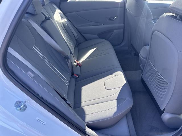 2025 Hyundai Elantra SEL Convenience