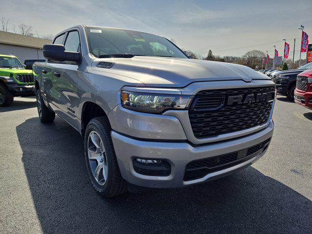 2025 RAM Ram 1500 RAM 1500 TRADESMAN CREW CAB 4X4 57 BOX