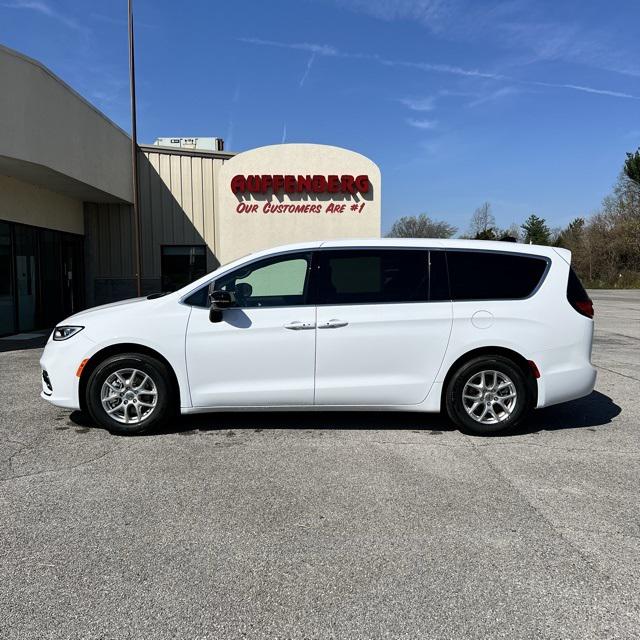 2025 Chrysler Pacifica PACIFICA SELECT