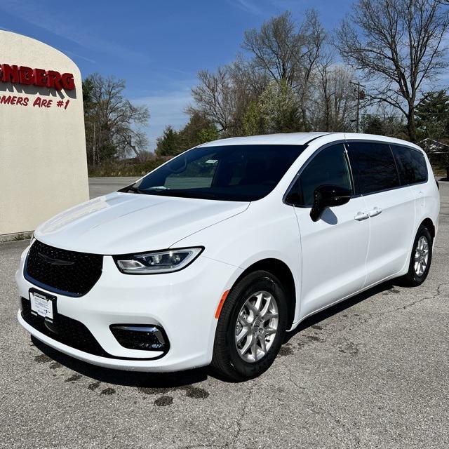 2025 Chrysler Pacifica PACIFICA SELECT