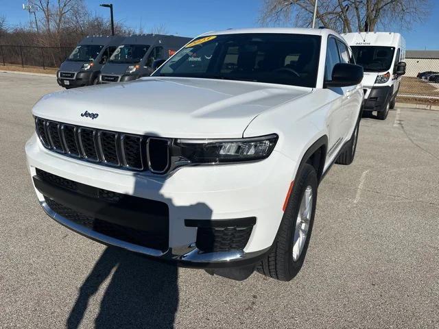 2023 Jeep Grand Cherokee L Laredo 4x4