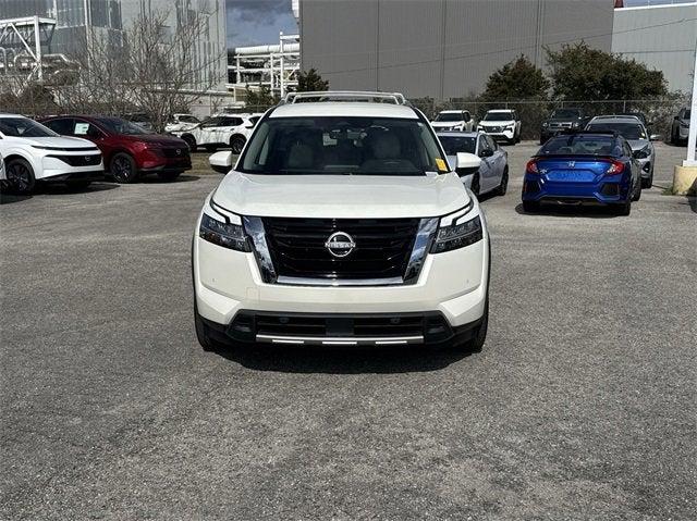 2024 Nissan Pathfinder SL FWD