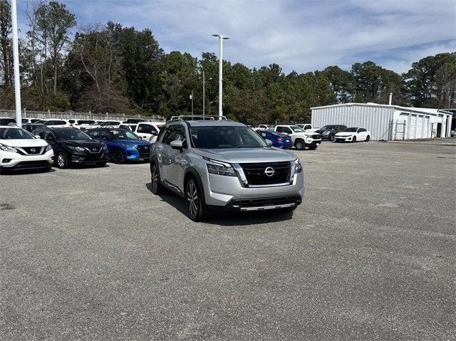 2024 Nissan Pathfinder Platinum FWD
