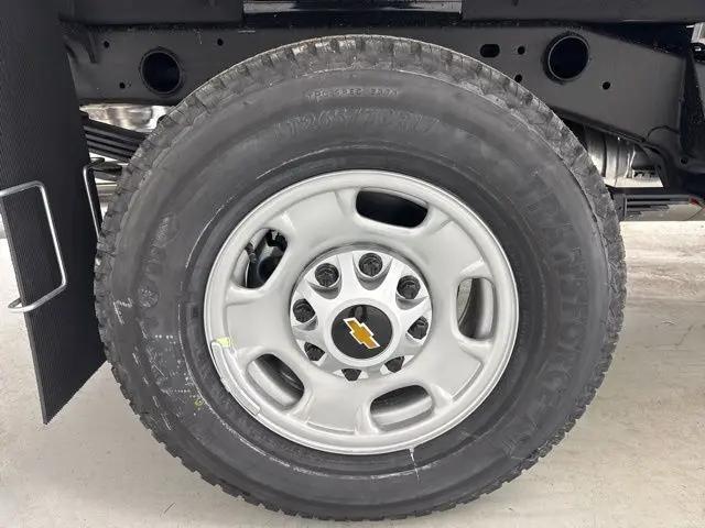 2025 Chevrolet Silverado 2500HD 4WD Double Cab Long Bed Work Truck