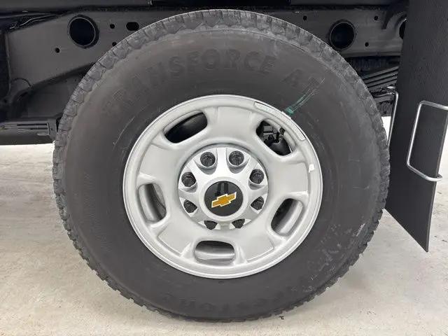 2025 Chevrolet Silverado 2500HD 4WD Double Cab Long Bed Work Truck