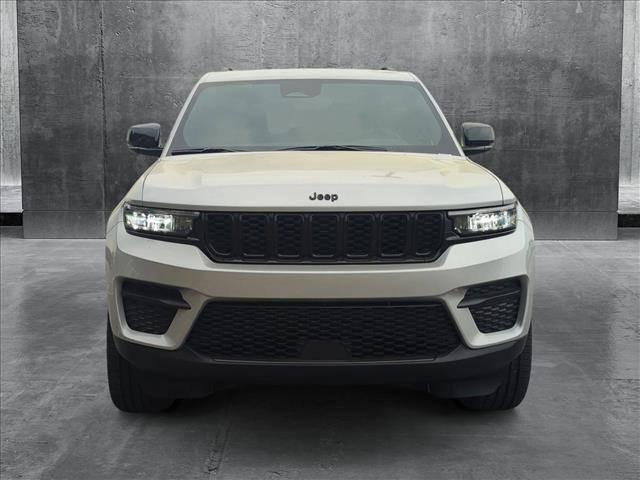 2025 Jeep Grand Cherokee Altitude X 4x4