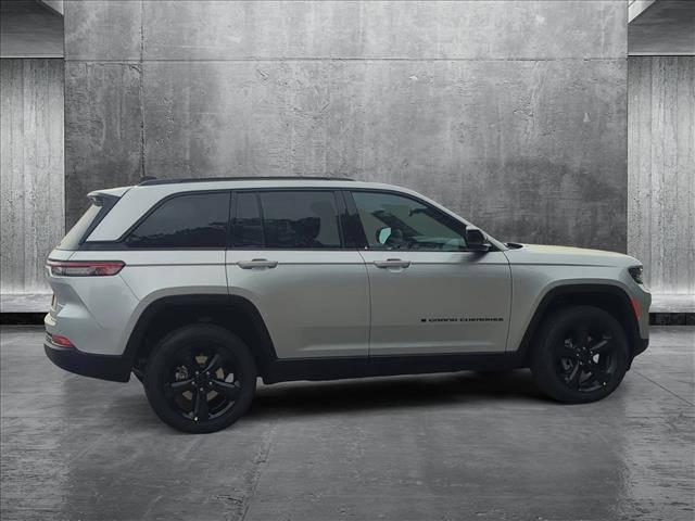 2025 Jeep Grand Cherokee Altitude X 4x4