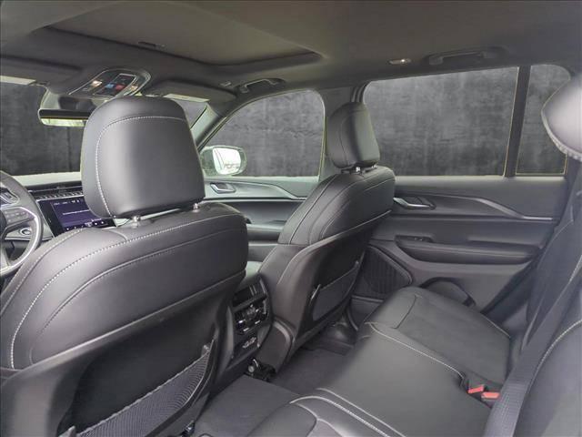 2025 Jeep Grand Cherokee Altitude X 4x4