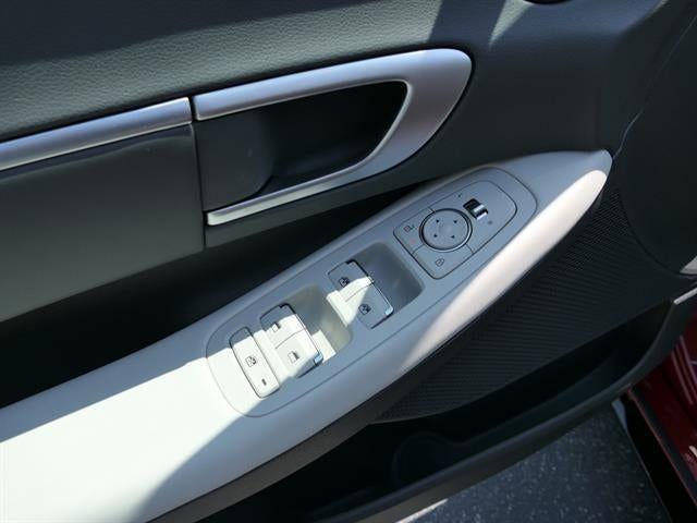 2025 Hyundai Sonata SEL - Photo 42