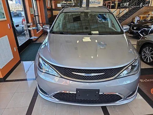 2017 Chrysler Pacifica Touring-L for sale in Merrick, NY