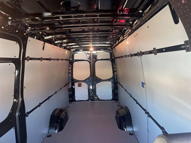 2025 Mercedes-Benz Sprinter 3500 Cargo 170 WB
