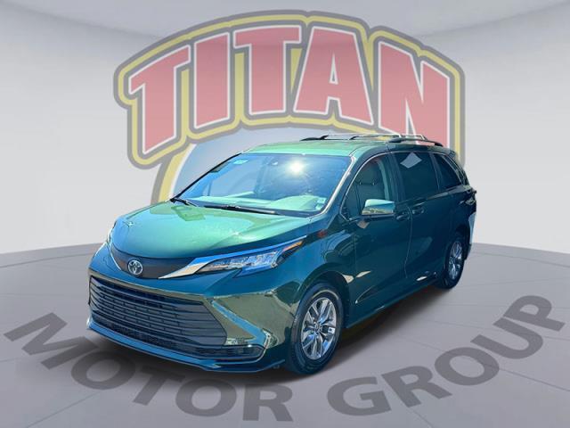 2022 Toyota Sienna LE [6]