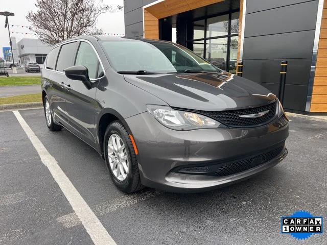 2022 Chrysler Voyager LX