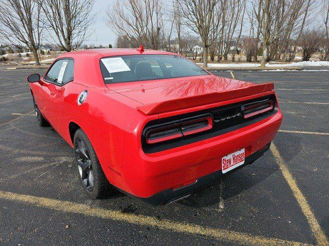 2018 Dodge Challenger SXT Plus