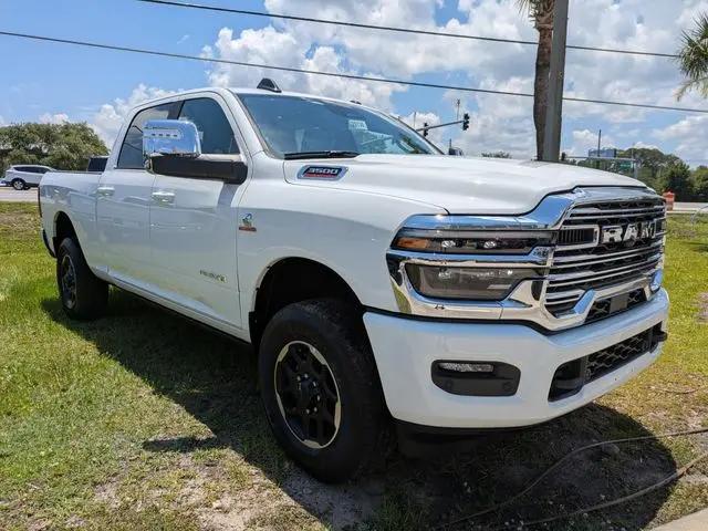 2025 Ram 3500 Laramie Crew Cab 4x4 6'4" Box