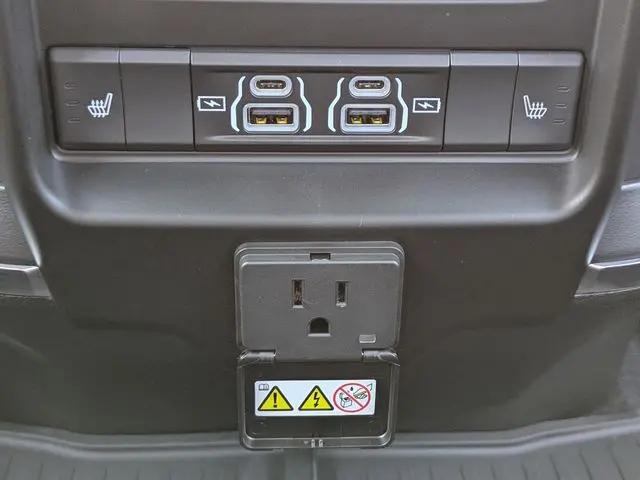 2025 Ram 3500 Laramie Crew Cab 4x4 6'4" Box