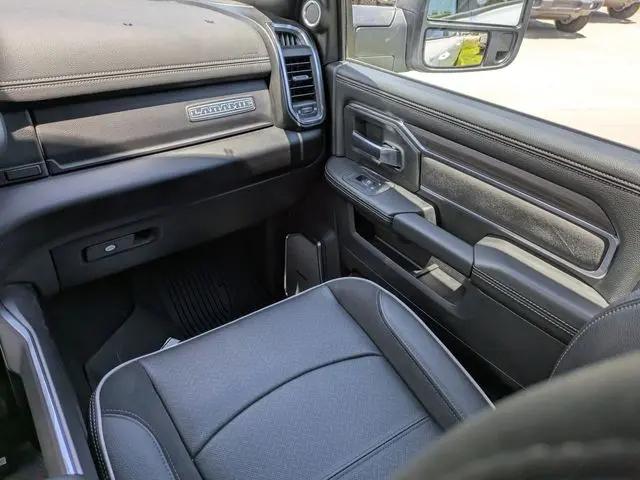 2025 Ram 3500 Laramie Crew Cab 4x4 6'4" Box