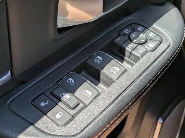 2025 Ram 3500 Laramie Crew Cab 4x4 6'4" Box