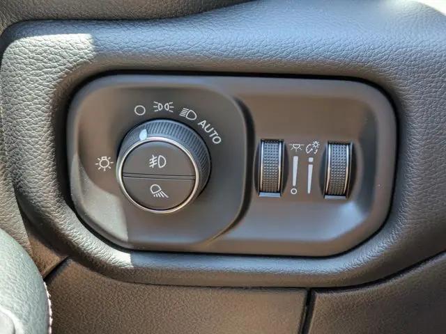 2025 Ram 3500 Laramie Crew Cab 4x4 6'4" Box