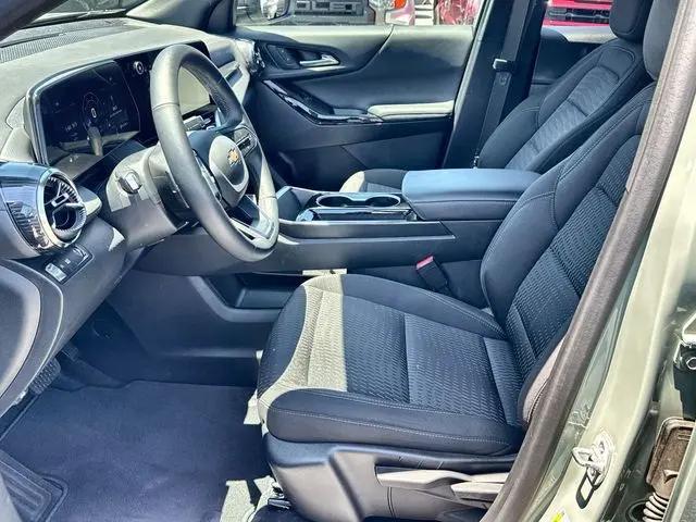 2025 Chevrolet Equinox FWD LT