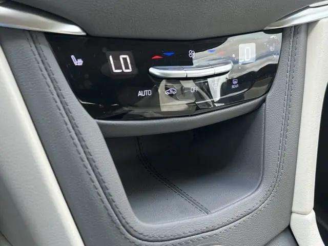 2025 Cadillac XT5 FWD Premium Luxury
