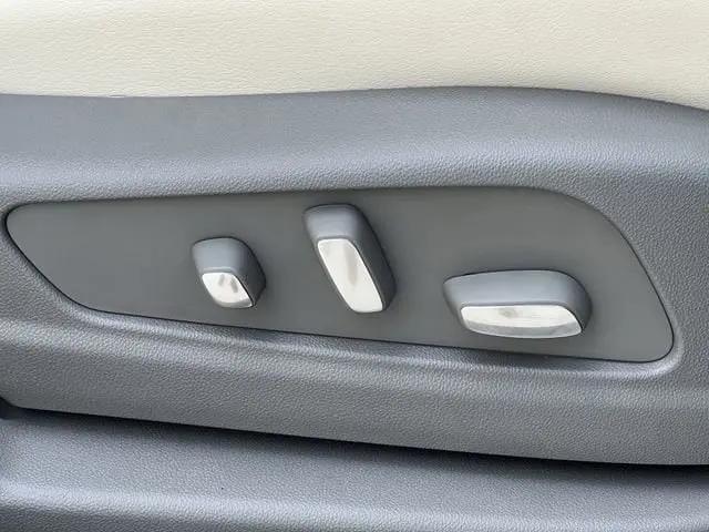 2025 Cadillac XT5 FWD Premium Luxury