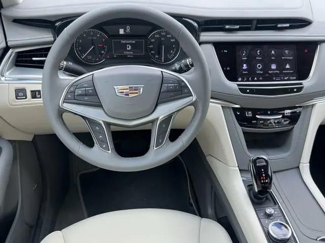 2025 Cadillac XT5 FWD Premium Luxury