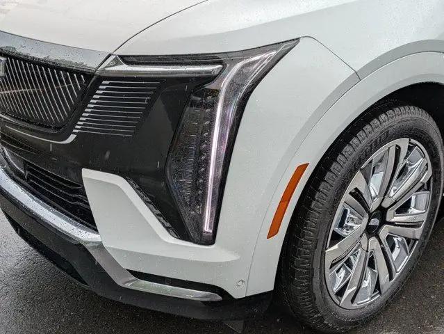 2025 Cadillac Escalade Luxury 2
