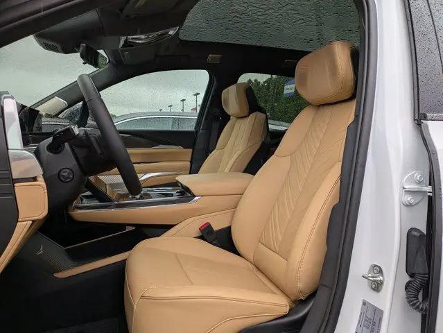 2025 Cadillac Escalade Luxury 2