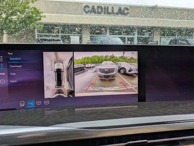 2025 Cadillac Escalade Luxury 2
