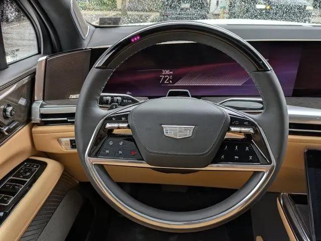 2025 Cadillac Escalade Luxury 2
