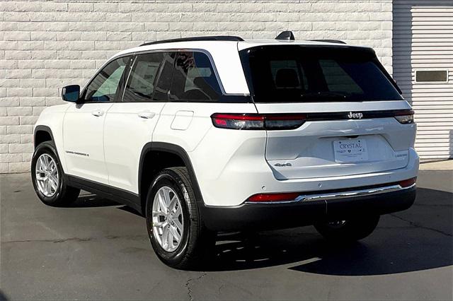 2025 Jeep Grand Cherokee GRAND CHEROKEE LAREDO X 4X4