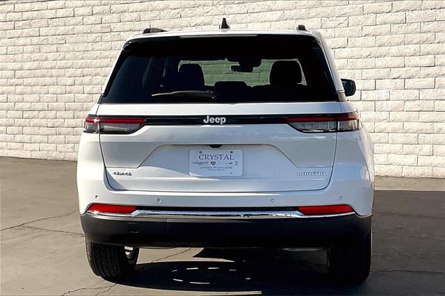 2025 Jeep Grand Cherokee GRAND CHEROKEE LAREDO X 4X4