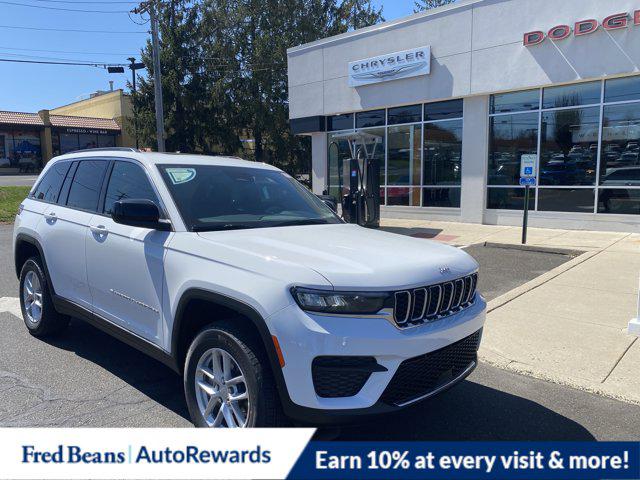 2025 Jeep Grand Cherokee GRAND CHEROKEE LAREDO X 4X4