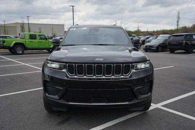 2025 Jeep Grand Cherokee GRAND CHEROKEE LAREDO X 4X4