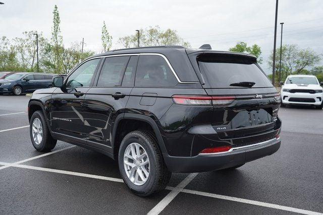 2025 Jeep Grand Cherokee GRAND CHEROKEE LAREDO X 4X4