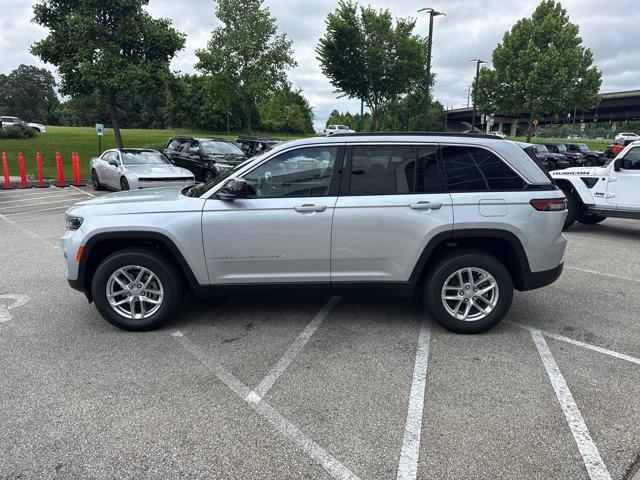 2025 Jeep Grand Cherokee GRAND CHEROKEE LAREDO X 4X2
