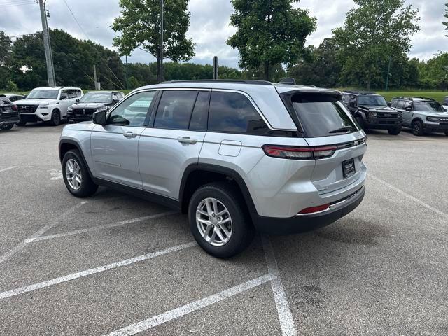 2025 Jeep Grand Cherokee GRAND CHEROKEE LAREDO X 4X2